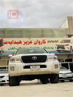 تۆیۆتا لاند کروزەر